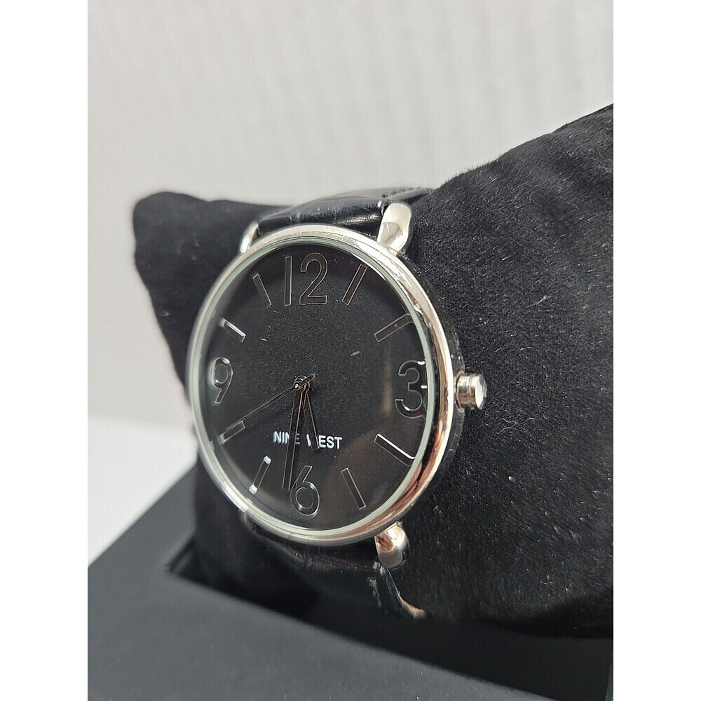 Womens Nine West Silver Tone Gray Watch Black Leather 40mm NW/1559 New Battery - Picture 2 of 10